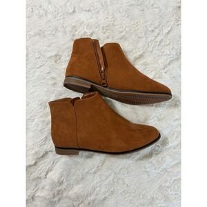 Cat & Jack Girls Faux Suede Ankle Boots Cognac Brown Side Zip Size 4 Booties